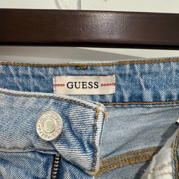 Guess cutoff shorts - Picture 3 of 3